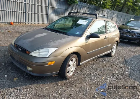 2000 Ford Focus Zx3 z USA, uszkodzony, nr VIN 3FAFP3139YR218665